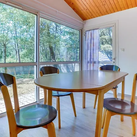 Nice Home In La Faute Sur Mer * לה פוט-סור-מר