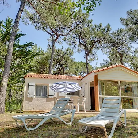 Nice Home In La Faute Sur Mer לה פוט-סור-מר